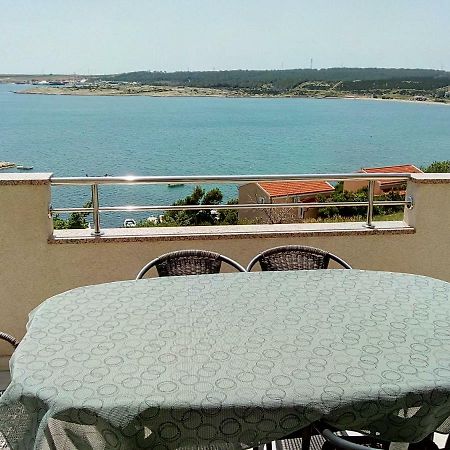 Apartmani Luna Novalja Exterior foto