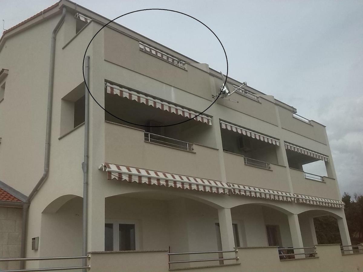 Apartmani Luna Novalja Exterior foto