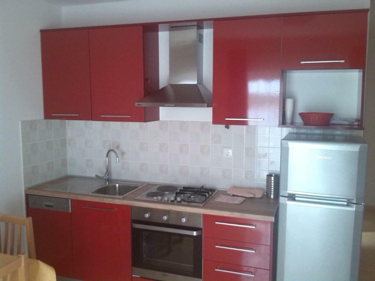 Apartmani Luna Novalja Exterior foto