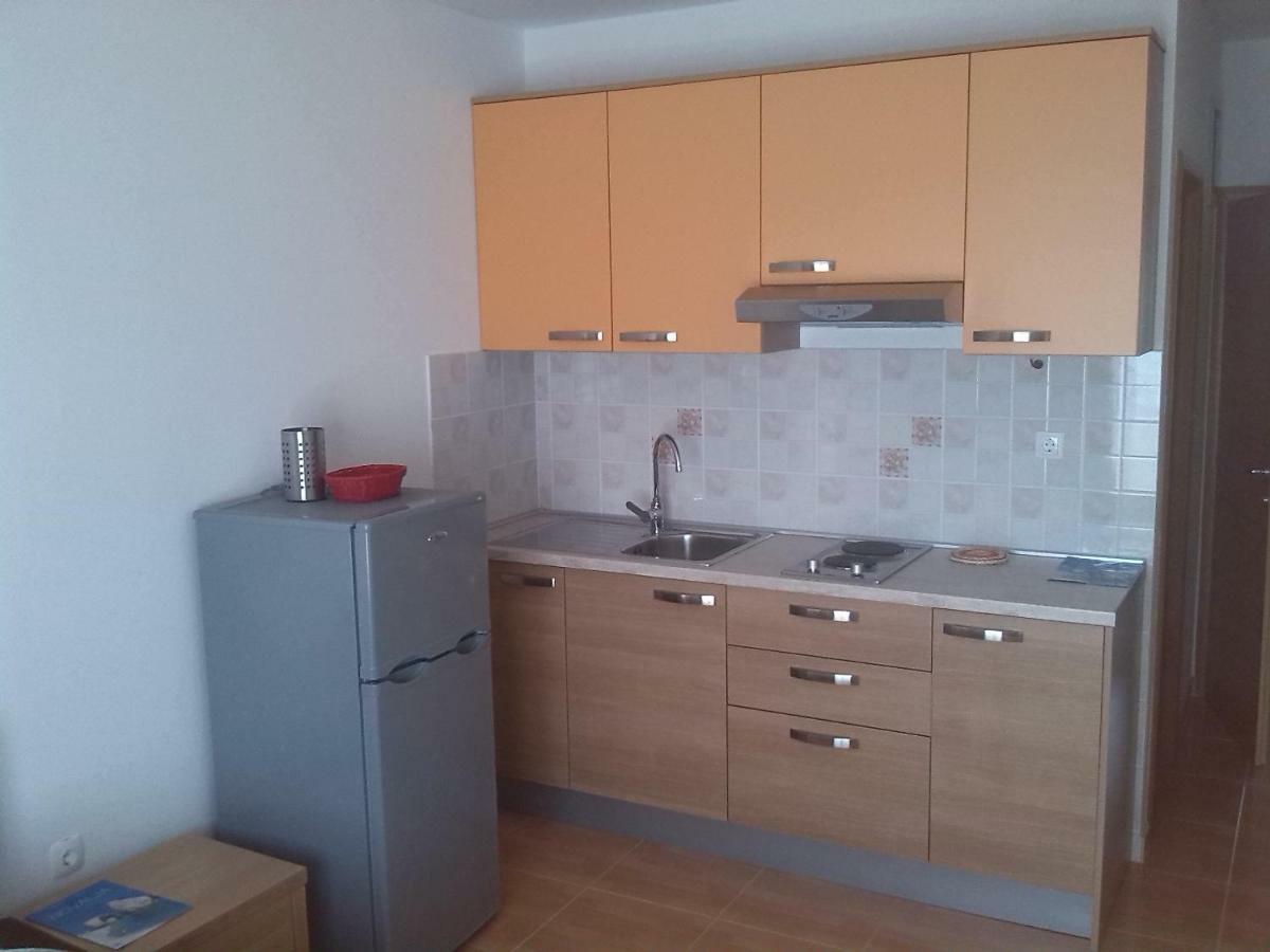 Apartmani Luna Novalja Exterior foto