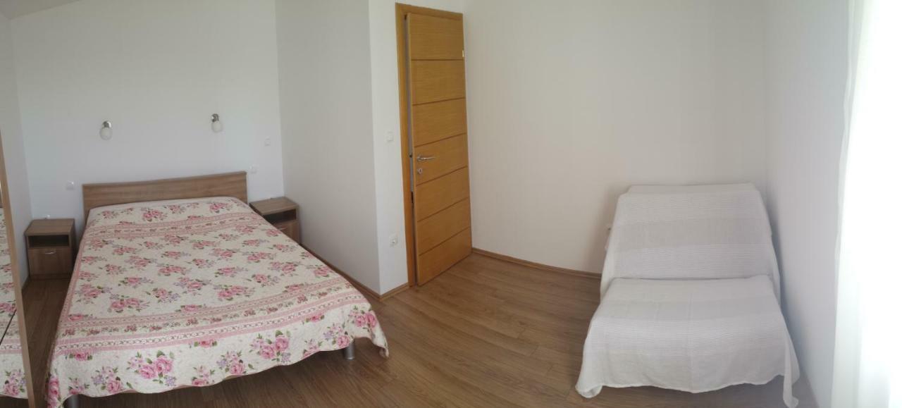 Apartmani Luna Novalja Exterior foto
