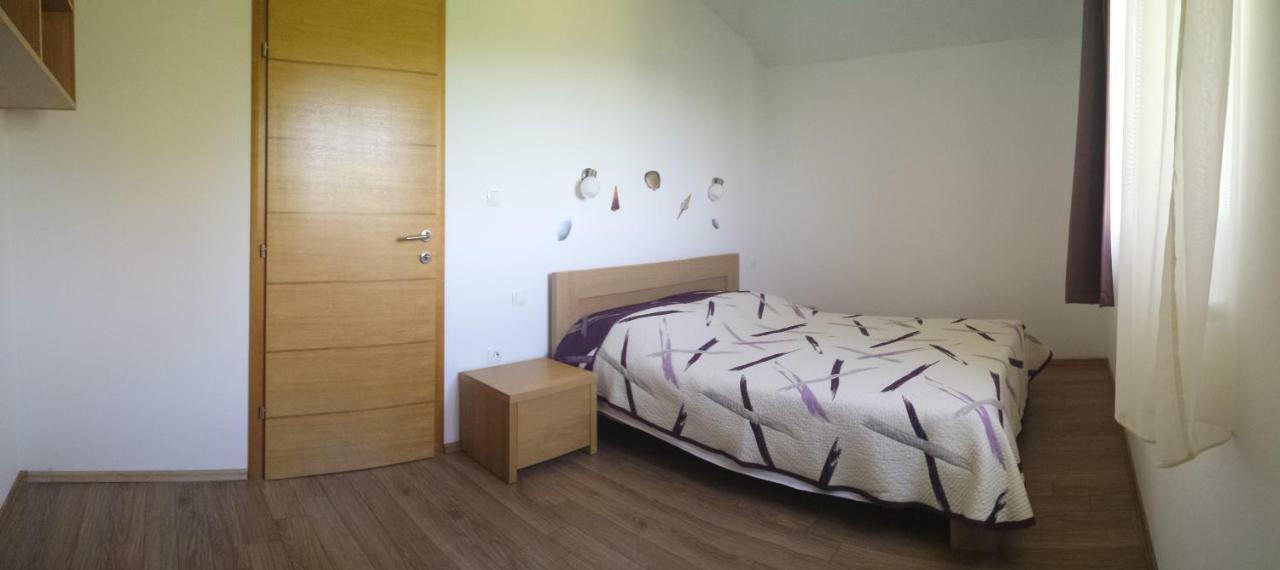 Apartmani Luna Novalja Exterior foto